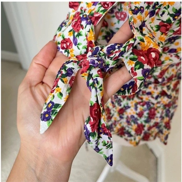 NWT FAITHFUL THE BRAND Lucy floral wrap top size XS - Picture 3 of 6